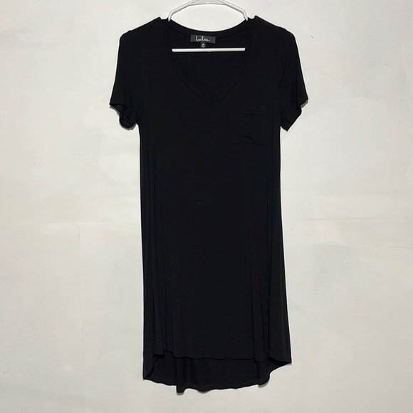 Lulus Dresses & Skirts - Lulus Black Stretchy V-neck Tee Shirt Dress Size M